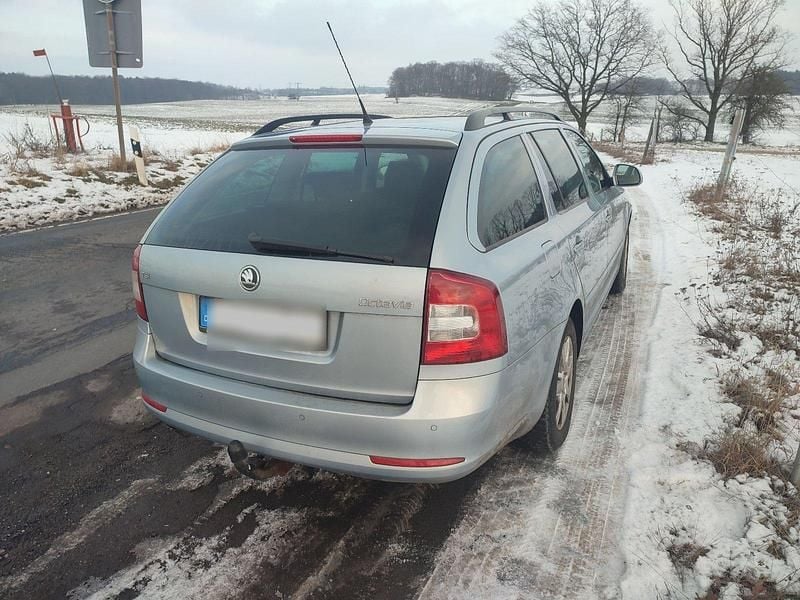 Gebraucht Skoda Octavia 122 PS (89 kW) 2011 Kombi