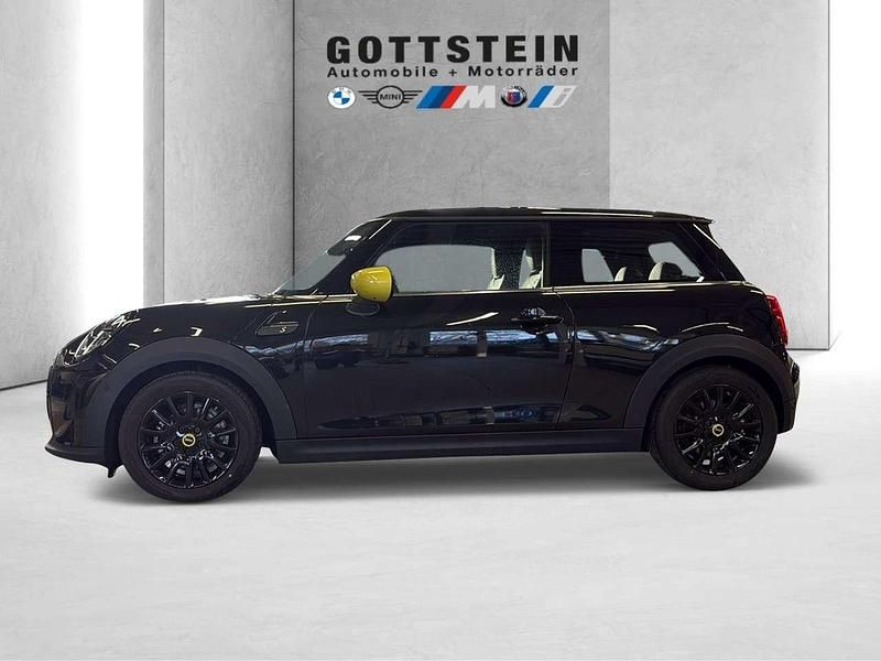 Gebraucht Mini Cooper SE Classic 135 kW (184 PS) 2023 Schwarz Kleinwagen