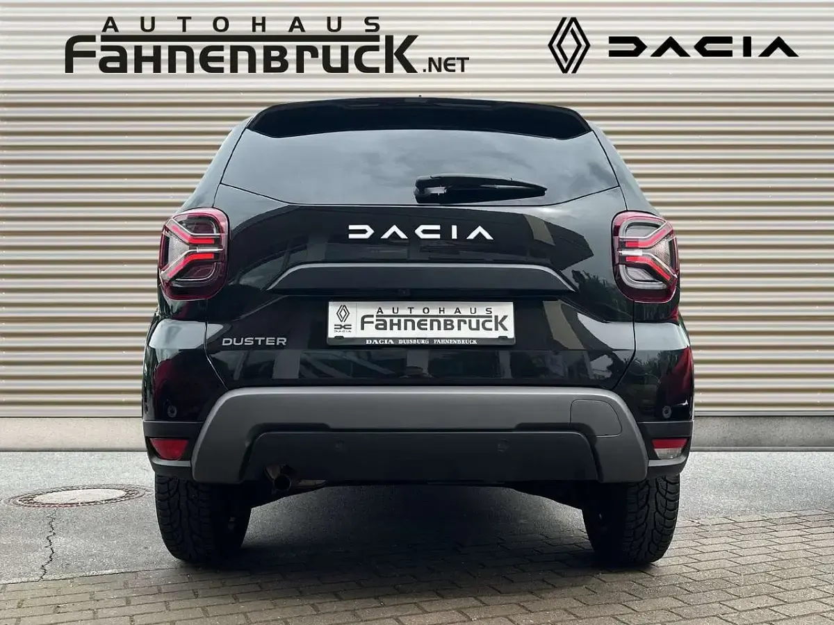 Gebraucht Dacia Duster Journey 131 PS (96 kW) 2023 Perlmuttschwarz SUV