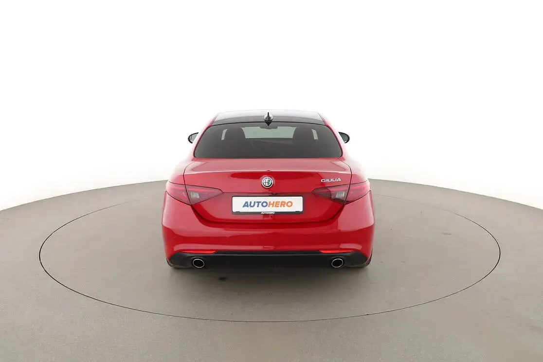 Gebraucht Alfa Romeo Giulia Lusso 190 PS (139 kW) 2019 Rot Limousine