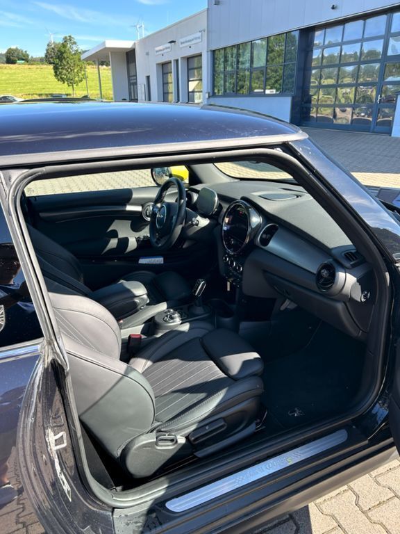 Gebraucht Mini Cooper SE 135 kW (184 PS) 2021 Blau Kleinwagen