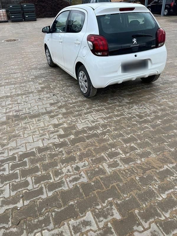 Gebraucht Peugeot 108 Active 69 PS (50 kW) 2018 Weiß Kleinwagen