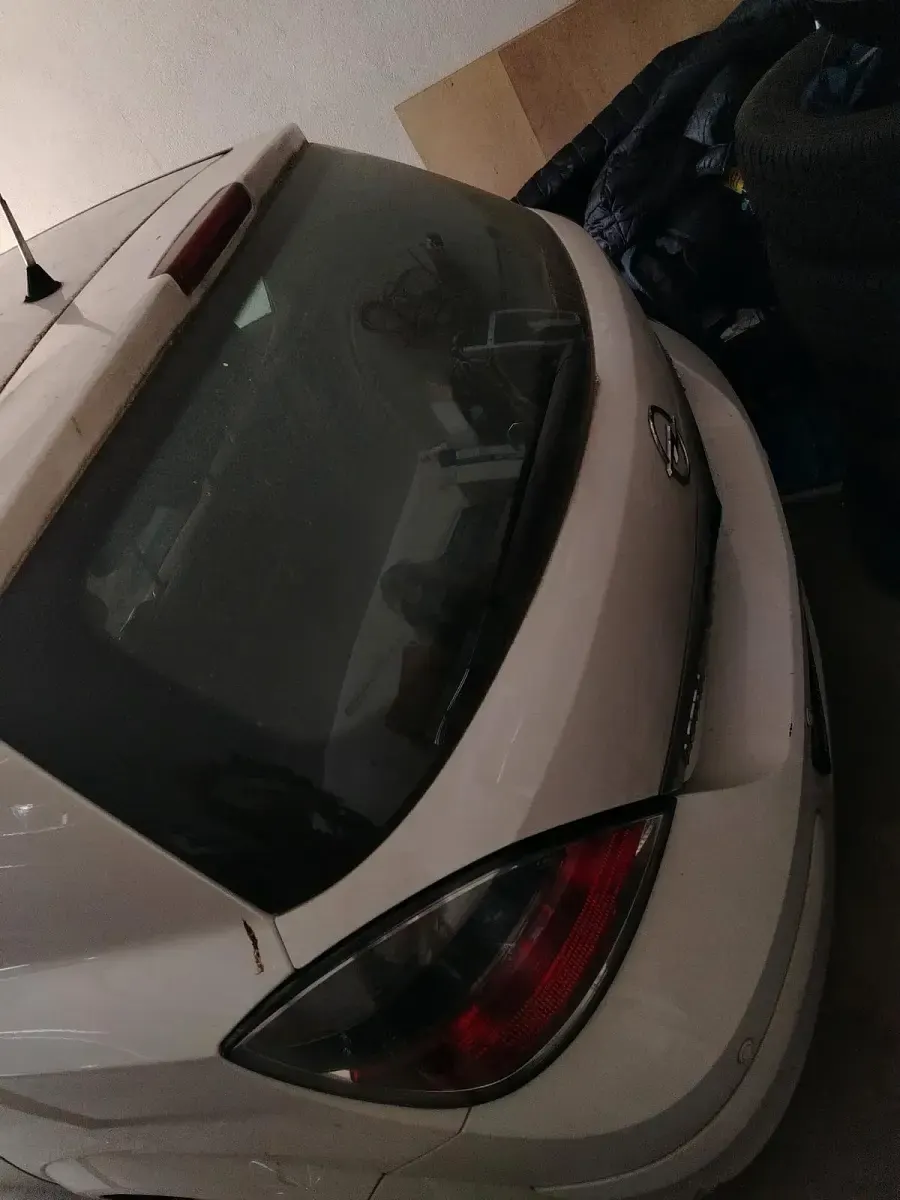 Second-hand Opel Astra 90 CP (66 kW) 2009 Alb Hatchback