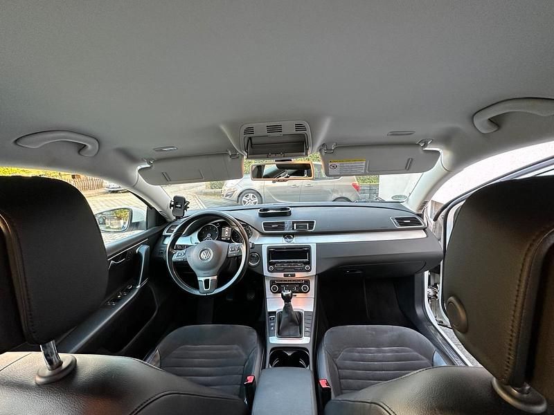 Gebraucht VW Passat Highline 160 PS (117 kW) 2011 Weiß Kombi