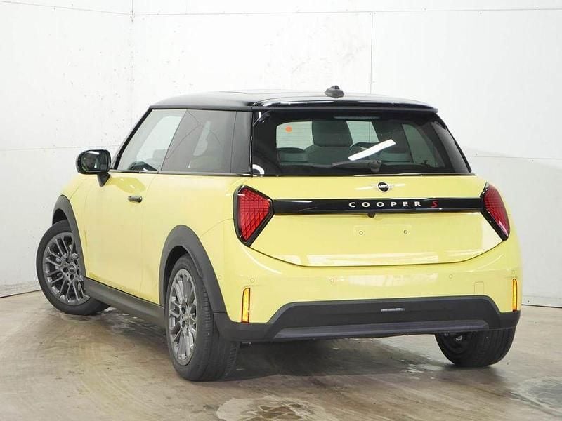 Gebraucht Mini Cooper S Classic 204 PS (150 kW) 2025 Gelb Kleinwagen
