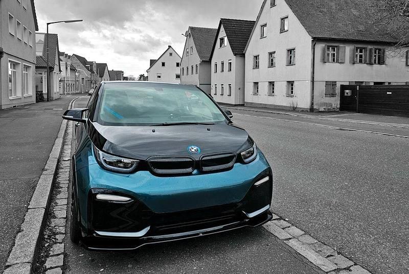 Blau Gebraucht 2020 BMW i3 Comfort Edition Kleinwagen | 19.699 € (Etwas zu teuer) - Bild 1/2
