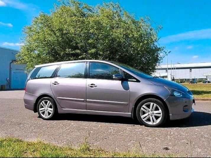 Grau Gebraucht 2006 Mitsubishi Grandis Van / Kleinbus | 4.200 € (Fairer Preis) - Bild 1/4