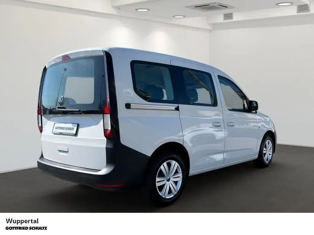 Second-hand VW Caddy Basis 116 CP (85 kW) 2025 Alb Monovolum