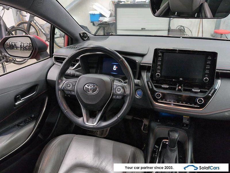 Gebraucht Toyota Corolla Premium 184 PS (135 kW) 2020 Rot Limousine