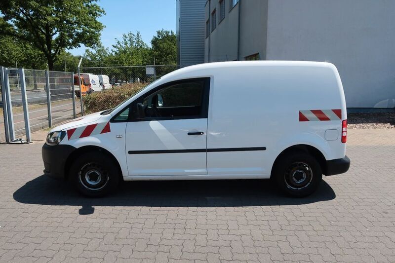 Second-hand VW Caddy 102 CP (75 kW) 2013 Alb Monovolum