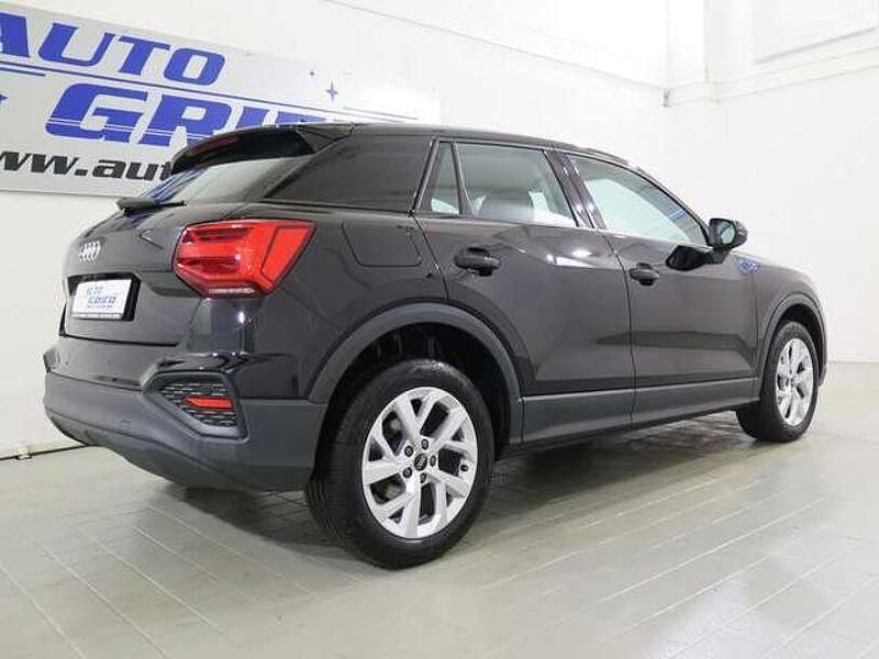 Gebraucht Audi Q2 Basis 110 PS (80 kW) 2022 Brillantschwarz SUV