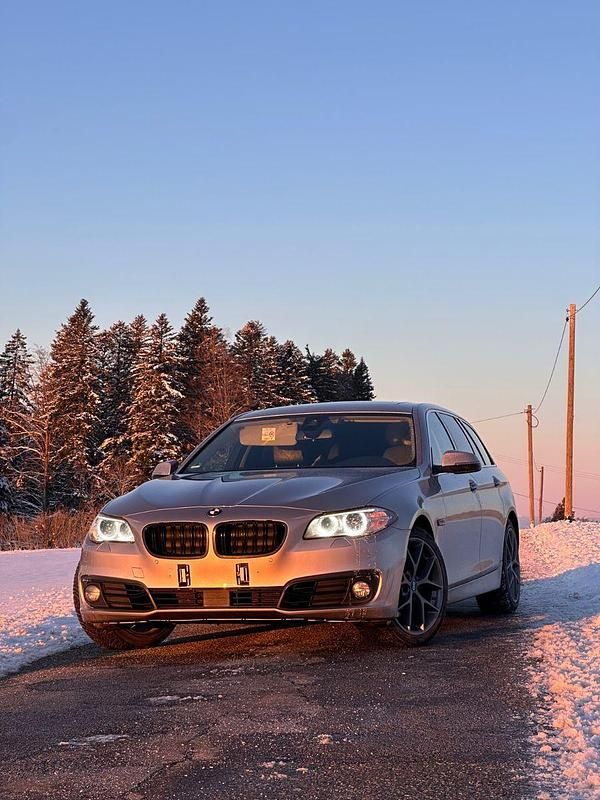 Gebraucht BMW 520 184 PS (135 kW) 2014 Grau Kombi