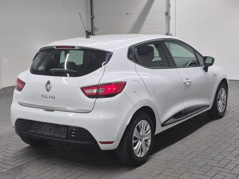 Gebraucht Renault Clio IV LIMITED 73 PS (53 kW) 2018 Gletscherweiss Kleinwagen