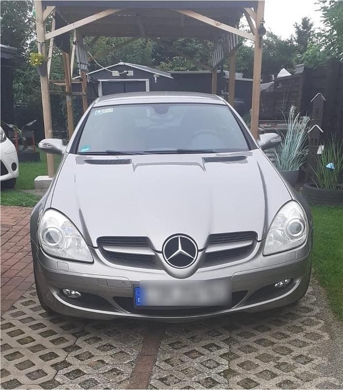 Silber Gebraucht 2005 Mercedes SLK350 Cabrio | 8.800 € (Superpreis) - Bild 1/4