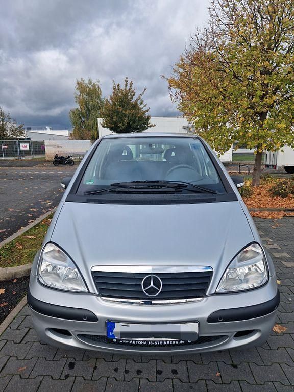 Silber Gebraucht 2003 Mercedes A160 Classic Van / Kleinbus | 5.000 € - Bild 1/4