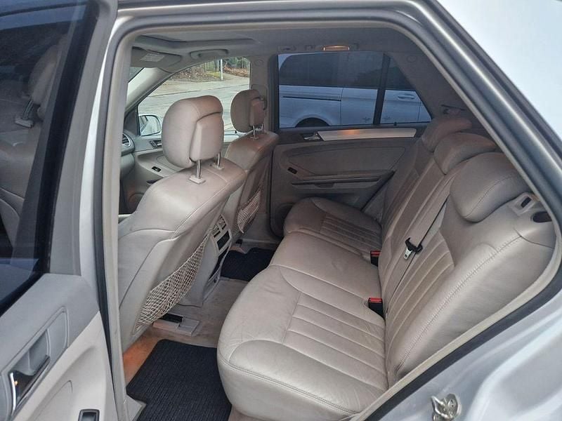 Gebraucht Mercedes ML320 224 PS (164 kW) 2008 Silber SUV