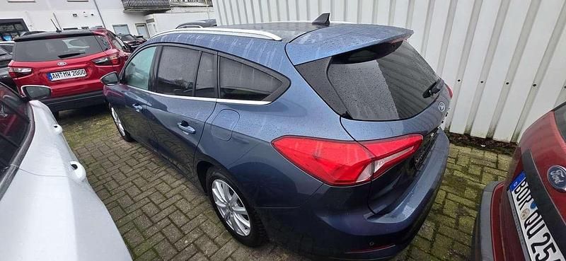 Gebraucht Ford Focus Titanium 150 PS (110 kW) 2019 Blau Kombi