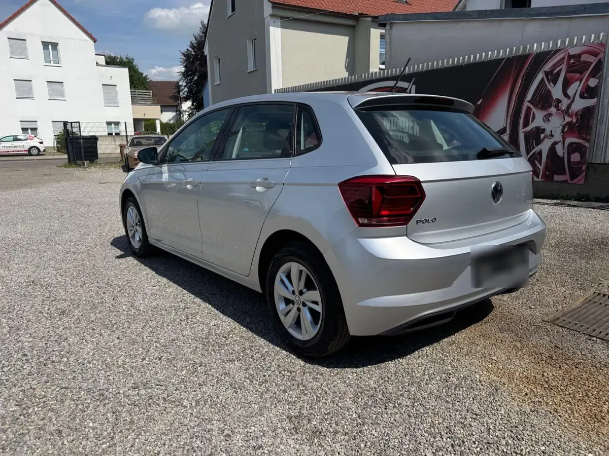 Gebraucht VW Polo Comfortline 95 PS (69 kW) 2018 Silber Kleinwagen