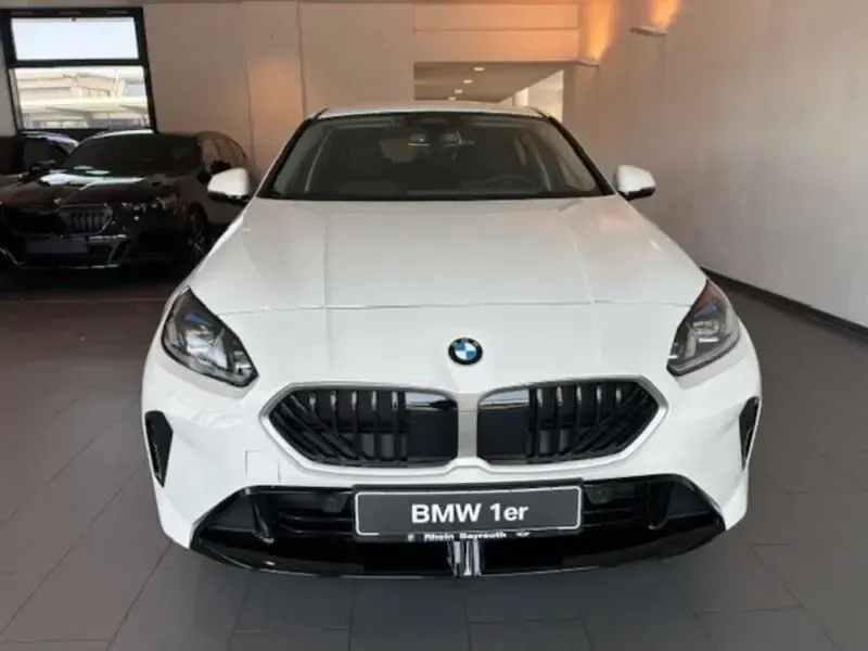 Neu BMW 120 170 PS (125 kW) 2026 Alpinweiss uni Kleinwagen