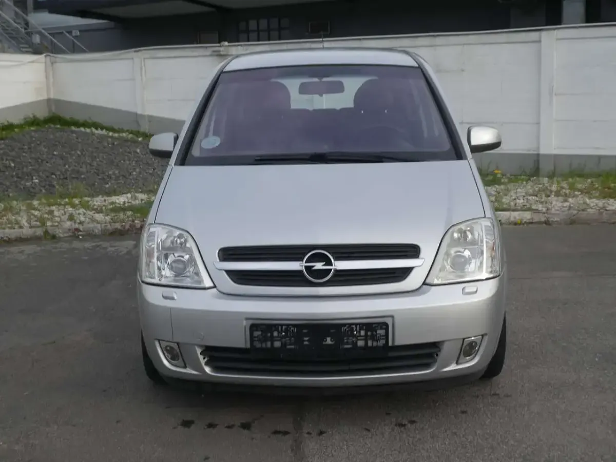 Gebraucht Opel Meriva Enjoy 125 PS (91 kW) 2004 Silber Van / Kleinbus