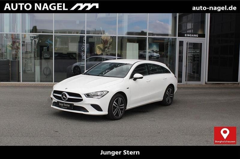Weiß Gebraucht 2021 Mercedes CLA250e Shooting Brake Kombi | 23.800 € (Superpreis) - Bild 1/4