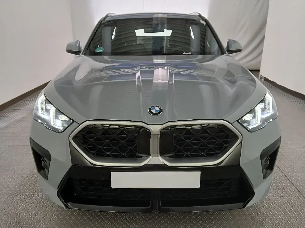 Gebraucht BMW X2 M Sport 163 PS (119 kW) 2025 Brooklyn grau SUV