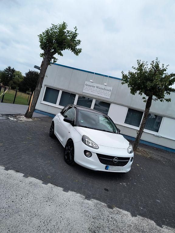 Weiß Gebraucht 2013 Opel Adam Edition Kleinwagen | 7.250 € (Teuer) - Bild 1/4