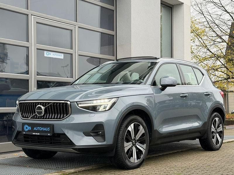 Grau Gebraucht 2022 Volvo XC40 Ultimate SUV | 31.890 € (Guter Preis) - Bild 1/4
