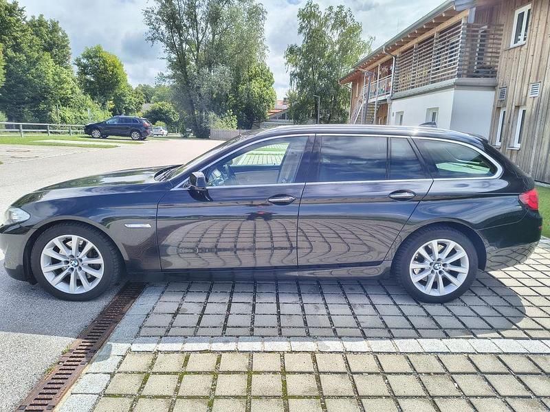 Gebraucht BMW 530 258 PS (189 kW) 2012 Schwarz Kombi