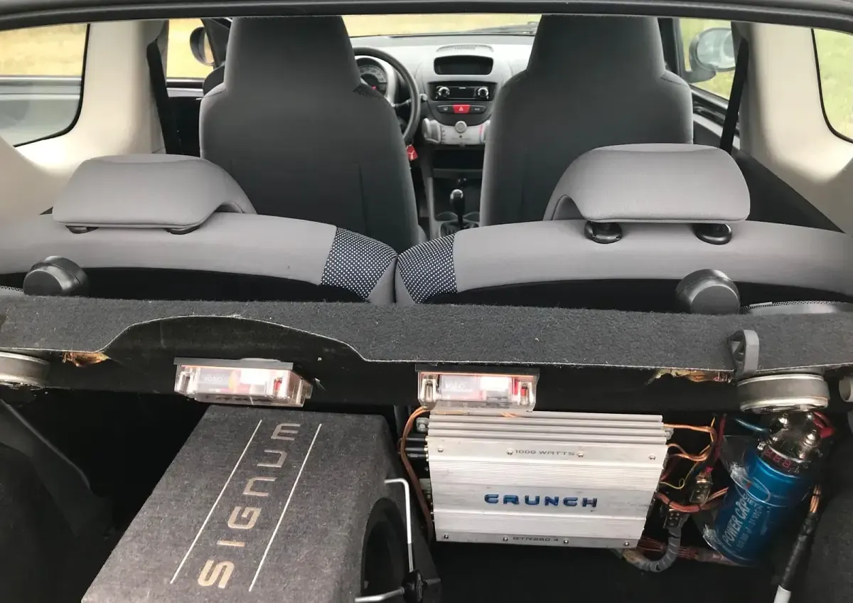 Gebraucht Peugeot 107 50 PS (36 kW) 2008 Schwarz Kleinwagen