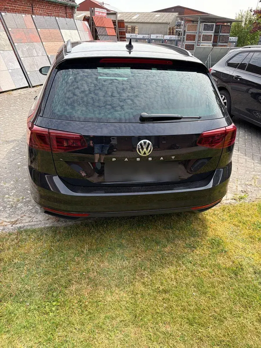 Gebraucht VW Passat Business 150 PS (110 kW) 2020 Schwarz Kombi