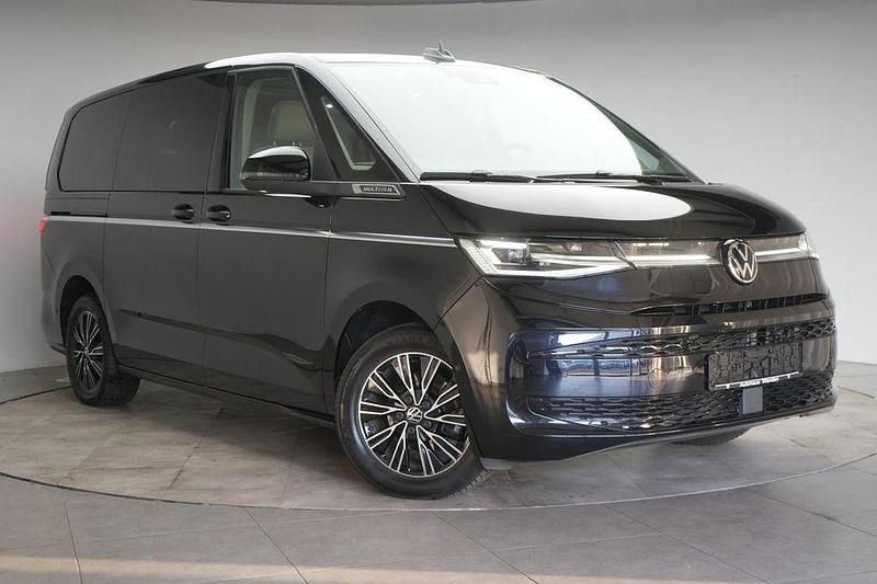 Gebraucht VW Multivan Style 150 PS (110 kW) 2024 Schwarz Van
