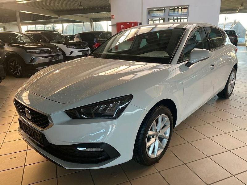 Gebraucht Seat Leon Style 150 PS (110 kW) 2025 Weiß Limousine