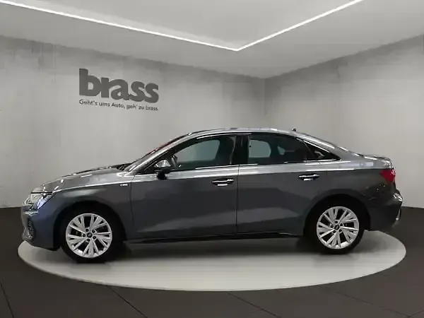 Gebraucht Audi A3 Ambiente 116 PS (85 kW) 2025 Daytonagrau perleffekt Limousine