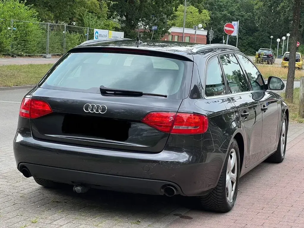 Gebraucht Audi A4 Ambiente 179 PS (131 kW) 2009 Schwarz Kombi
