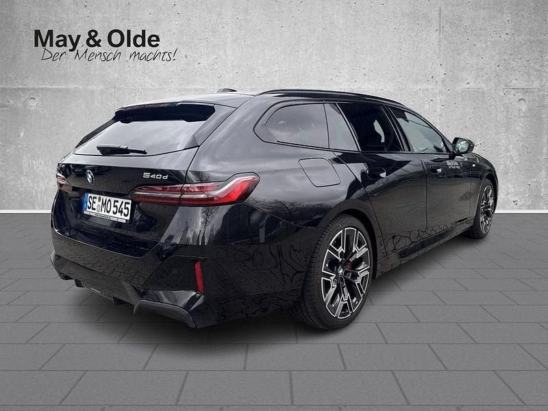 Gebraucht BMW 540 Sport Line 286 PS (210 kW) 2025 Schwarz Kombi