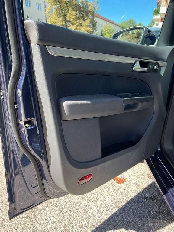 Gebraucht VW Touran Highline 150 PS (110 kW) 2014 Blau Van / Kleinbus