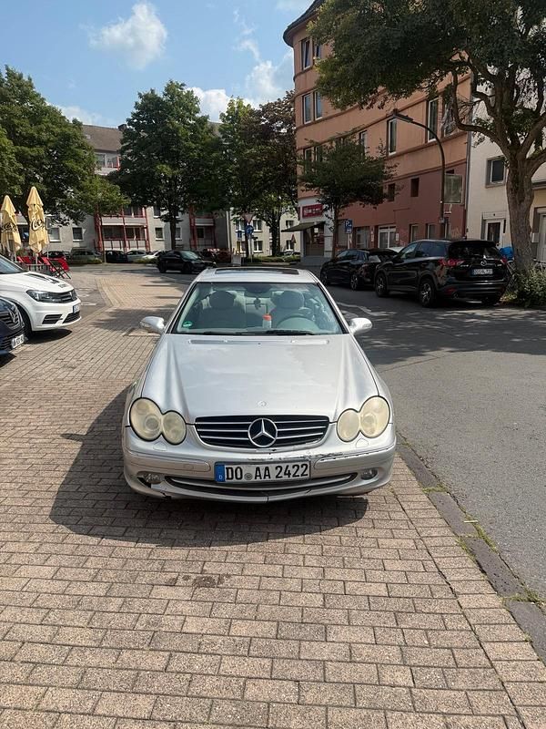 Silber Gebraucht 2003 Mercedes CLK320 Coupé | 2.000 € (Superpreis) - Bild 1/4