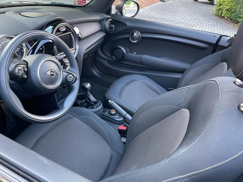 Gebraucht Mini One Cabriolet 102 PS (75 kW) 2019 Schwarz Cabrio