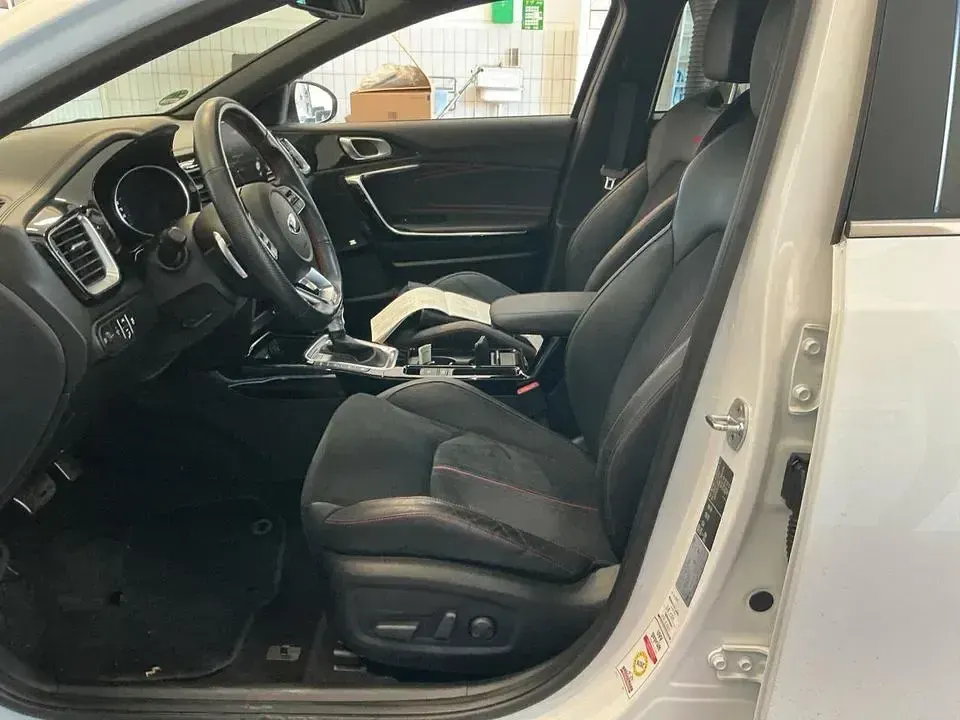 Gebraucht Kia Ceed GT GT 204 PS (150 kW) 2019 Weiß Limousine