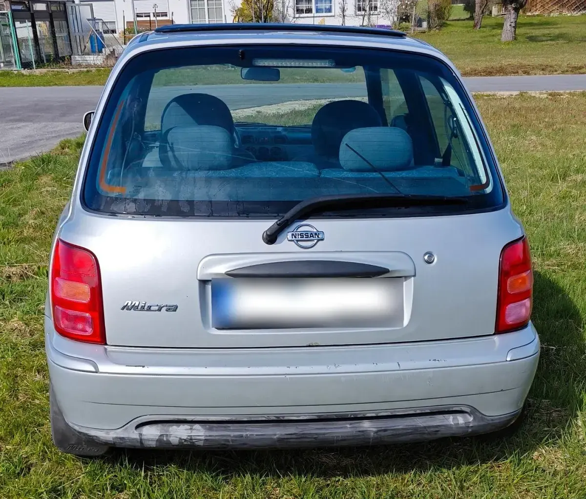 Usata Nissan Micra 60 CV (44 kW) 2002 Argento Utilitaria