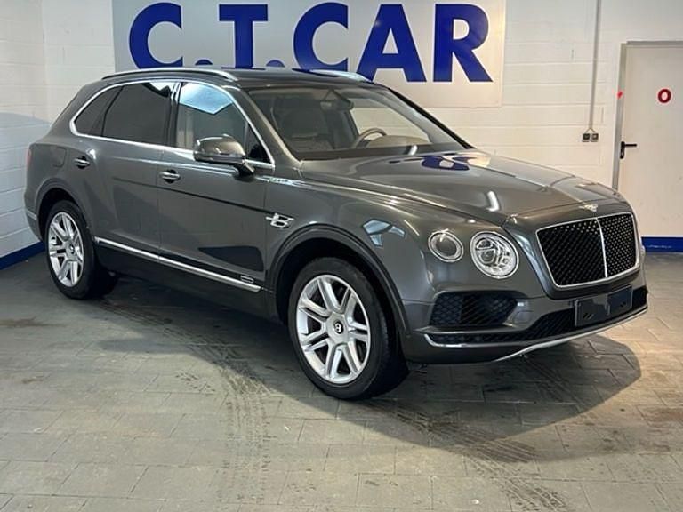 Gebraucht Bentley Bentayga Mulliner 435 PS (319 kW) 2018 Grün SUV