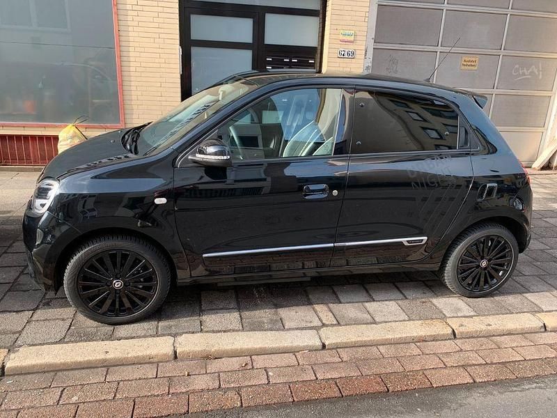 Gebraucht Renault Twingo Urban Night 60 kW (82 PS) 2021 Schwarz Kleinwagen