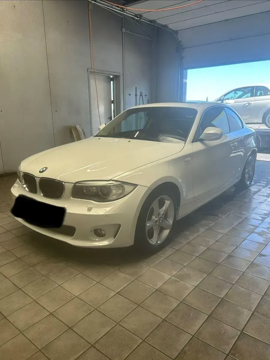 Używany BMW 118 Coupé 143 KM (105 kW) 2011 Biały Coupe