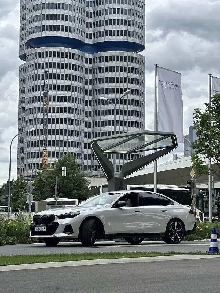 Gebraucht BMW 540 M Sport 303 PS (222 kW) 2025 Weiß Limousine