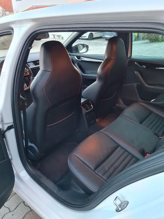 Gebraucht Skoda Octavia RS 230 PS (169 kW) 2016 Weiß Kleinwagen