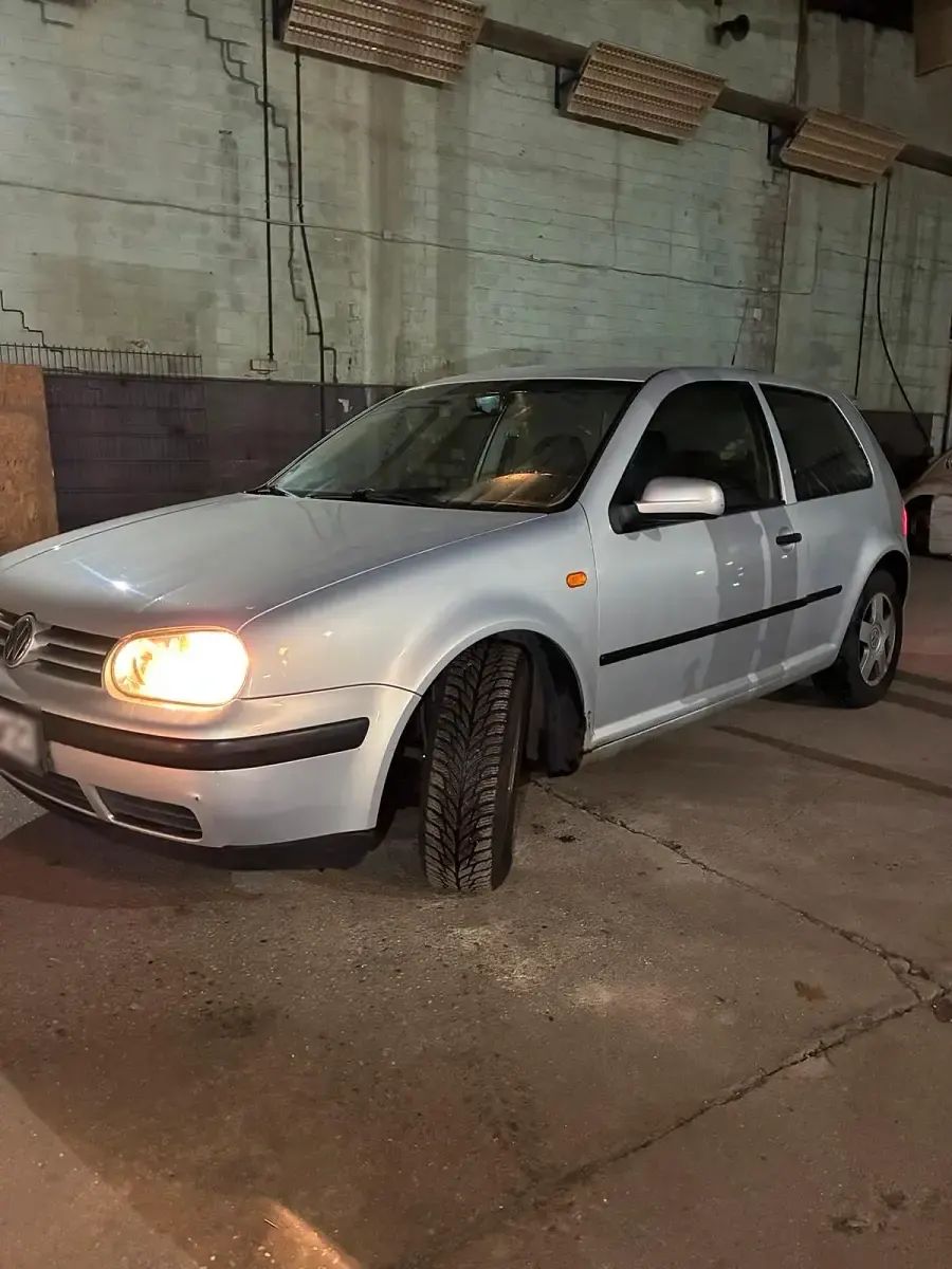 Gebraucht VW Golf IV 101 PS (74 kW) 1999 Silber Kleinwagen