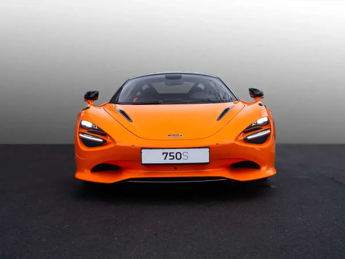 Gebraucht McLaren 750S 751 PS (552 kW) 2025 Orange Coupé