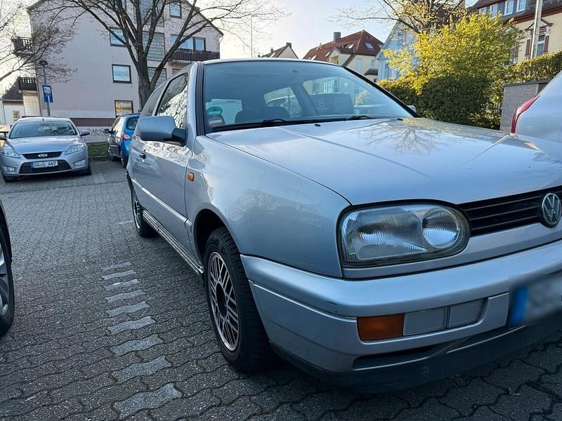 Gebraucht VW Golf III 101 PS (74 kW) 1996 Silber Kleinwagen