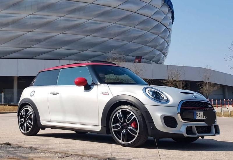 Grau Gebraucht 2019 Mini John Cooper Works Kleinwagen | 22.500 € (Guter Preis) - Bild 1/4